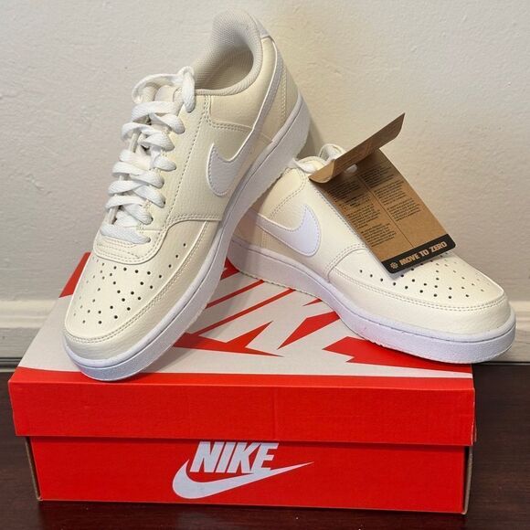 Nike women’s Court Vision Low sneakers size 7,5 new in box, white/ivory - Picture 1 of 11